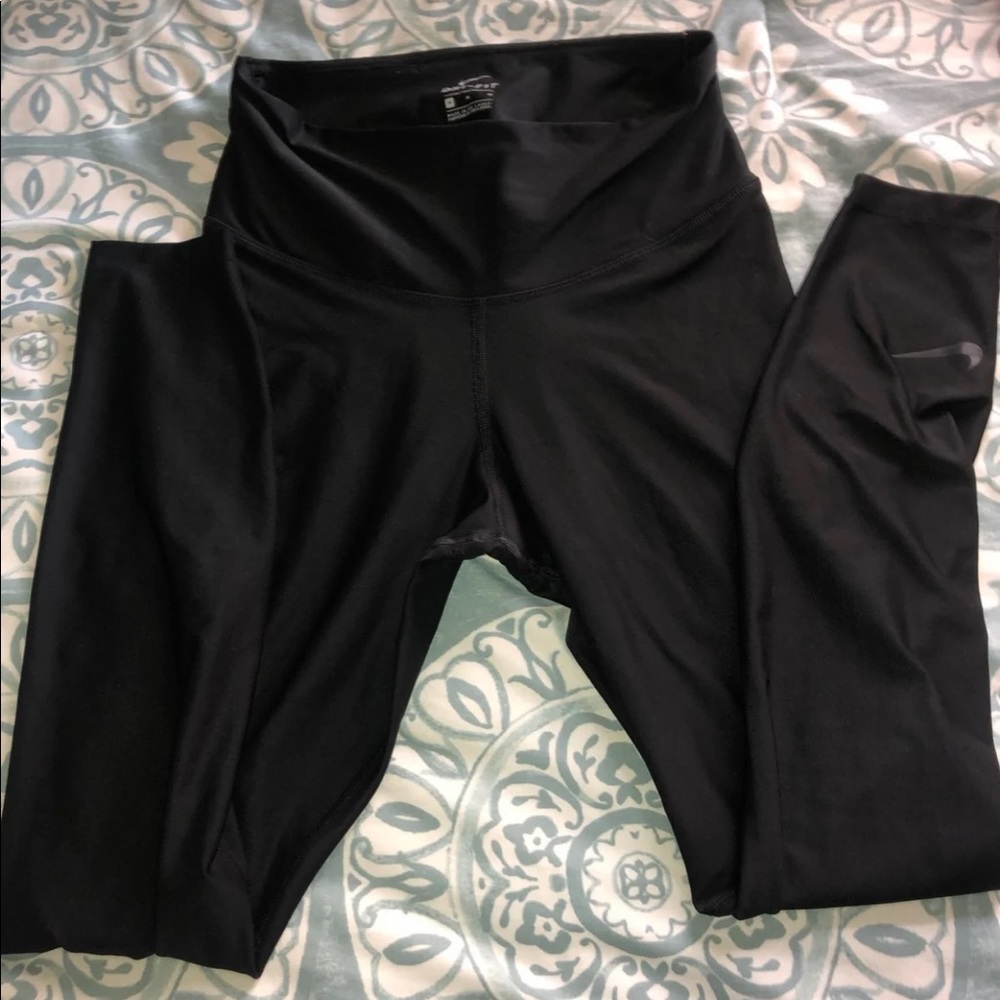 Sold** Black nike leggings ✨